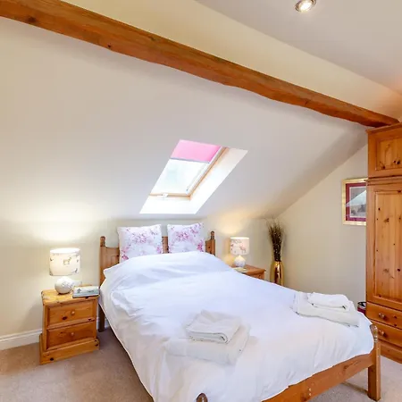 2 Bed In Harrogate 79166 بيت للعطل