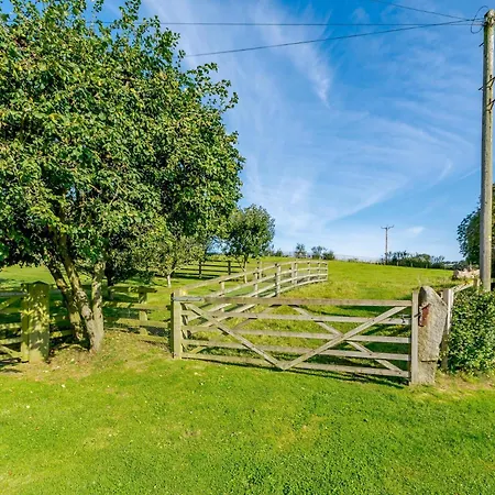 2 Bed In Harrogate 79166 *
