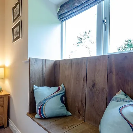 2 Bed In Huby Oc-79166 Holiday home