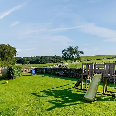 2 Bed In Harrogate 79166 Weeton (West Yorkshire)