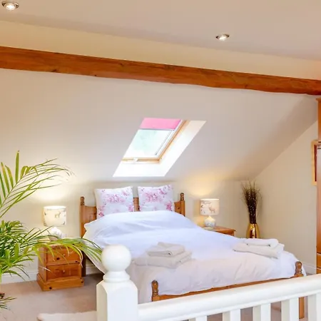 2 Bed In Huby Oc-79166 Casa vacanze *