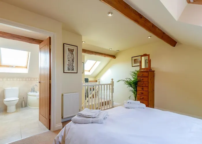 2 Bed In Huby Oc-79166 *